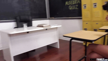 Ich habe meine nuttige Stieftochter wieder hart gefickt und ihr ins Gesicht gespritzt Thumb