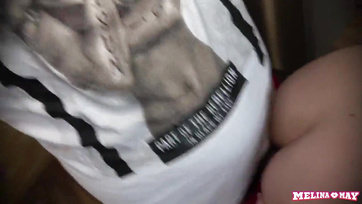 Mein geiler Stiefbruder hat ihn mir ohne zu zögern in den Arsch gesteckt Thumb