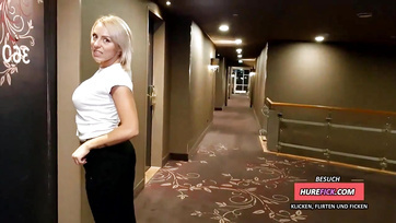 Schöne deutsche MILF wollte den Phallus ihres Mannes Thumb