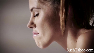 Beamte ficken kleinen Teenager an der Grenze Thumb