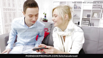 Die heiße Ungarin zog aus Dankbarkeit ihr Höschen aus und ließ sich in den Arsch ficken Thumb