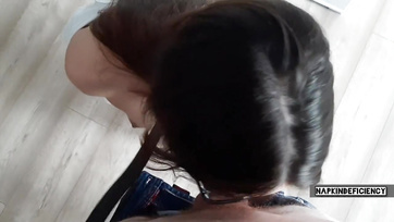 Sexy Sekretärin wird hart gelutscht und in den Hals gefickt Thumb