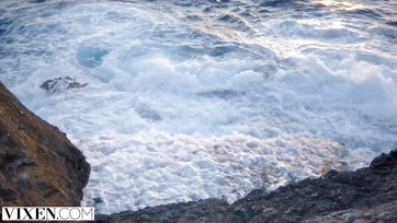 Die geilen Freundinnen haben sich den hübschen Kerl gerne geteilt Thumb