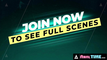 A kiéhezett vöröshajú szépség felmelegítette a popsilyukát a dildójával az análszex előtt Thumb