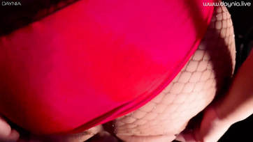Blonde Sexbombe liebt es, nach hartem Sex mit Sperma im Gesicht durch ihren Arbeitsplatz zu laufen Thumb