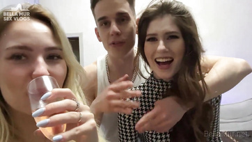 Sie zeigten, was wirklich bei einem Pornodreh passiert: Sexparty und Humor hinter den Kulissen Thumb